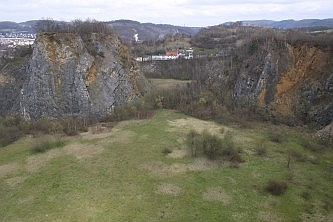 &Uuml;bersicht des ehemaligen Steinbruchs NSG Helmke, &copy; FNMK 2006
